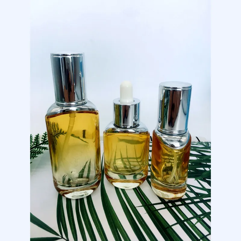 Bộ chai xịt thủy tinh + hũ kem vàng trong nắp bạc 50ml – mã NXG0602