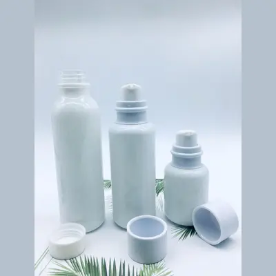 Bộ chai xịt thủy tinh + hũ kem trắng sứ 120ml – mã NXG0609