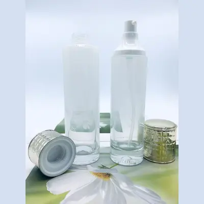 Bộ chai xịt thủy tinh + hũ kem trong nắp bạc 120ml – mã NXG0632