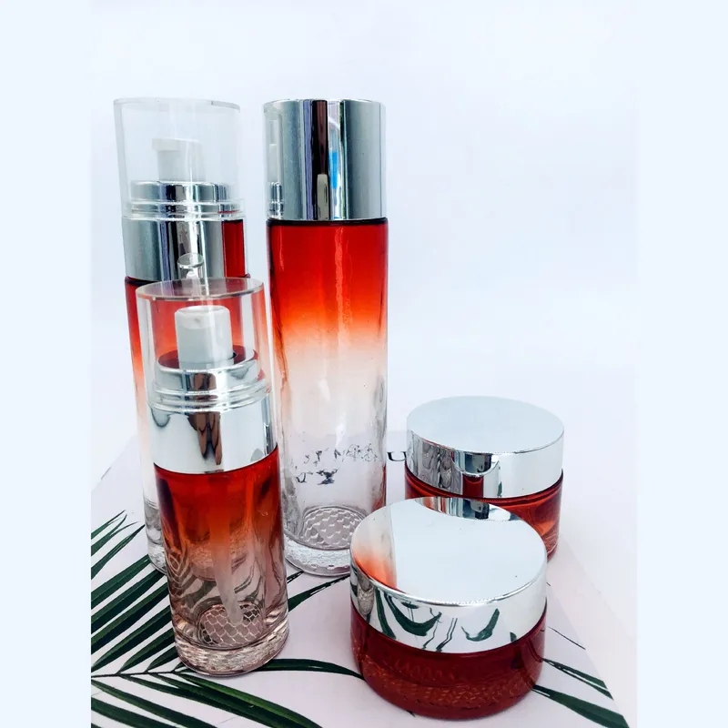 Bộ chai xịt thủy tinh + hũ kem đỏ chuyển trong nắp bạc 120ml – mã NXG0634