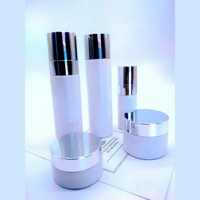 Bộ chai xịt thủy tinh + hũ kem trắng mờ nắp bạc 120ml – ảnh 4